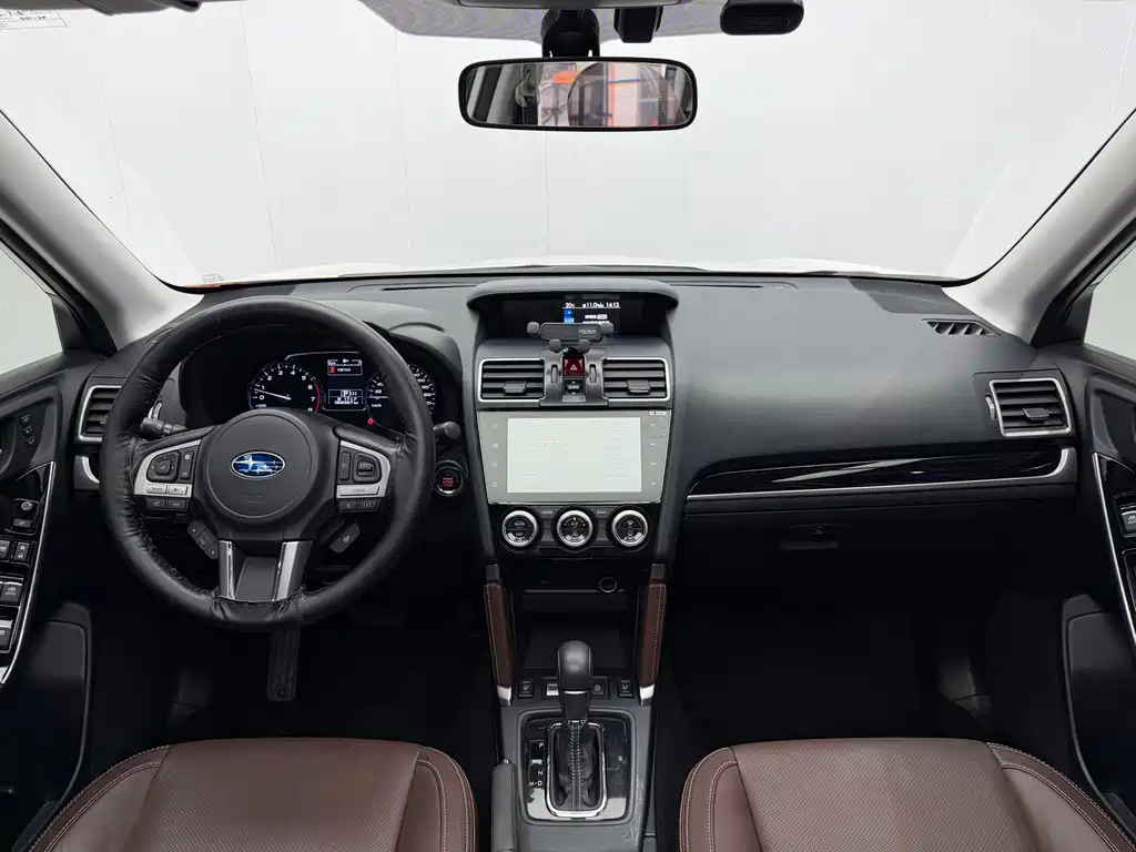 Subaru Forester 2017 — фото 20