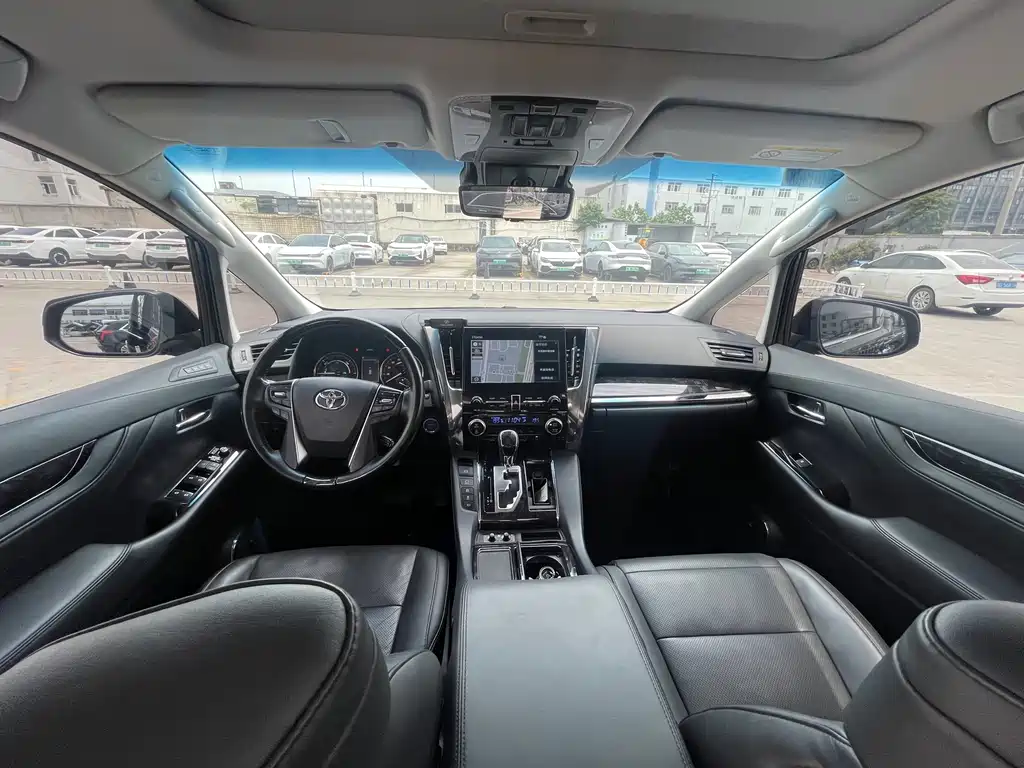 Toyota Vellfire 2020 — фото 8
