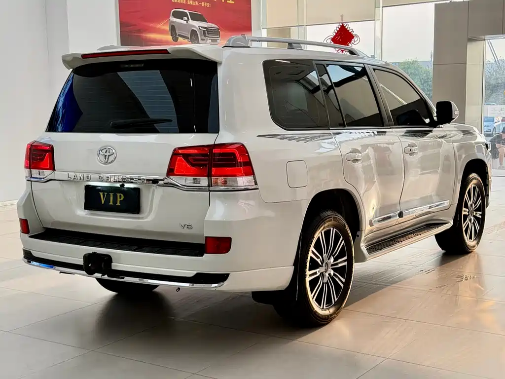 Toyota Land Cruiser 2015 — фото 15