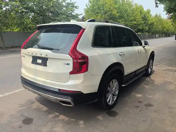 Volvo XC90 2015