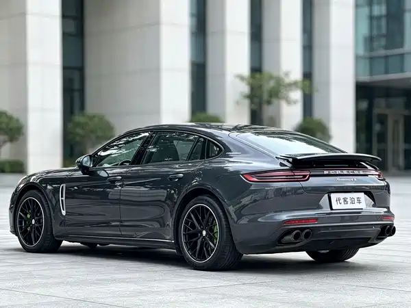 Porsche Panamera 2018