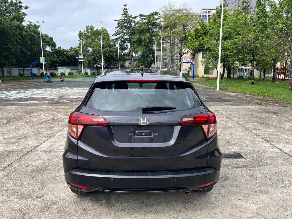 Honda Vezel 2016