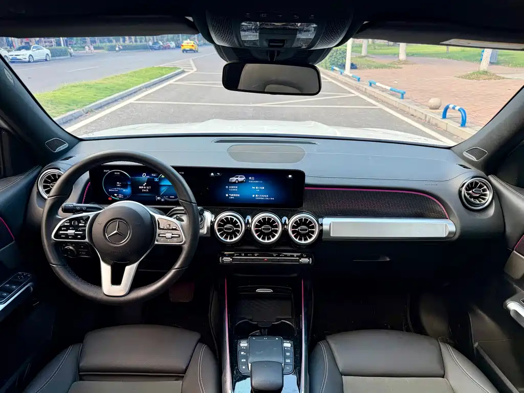 Mercedes-Benz EQB 2024 — фото 10