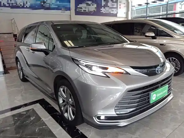 Toyota Sienna 2023