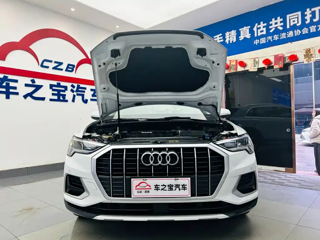 Audi Q3 2019 — фото 25