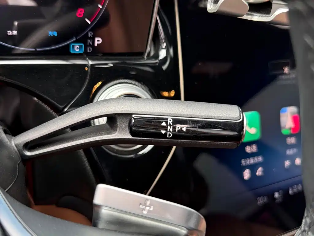 Mercedes-Benz E-Class 2025 — фото 16