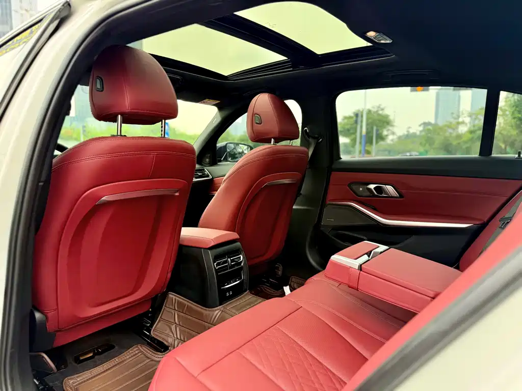 BMW 3 Series 2023 — фото 14