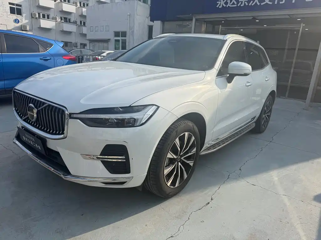 Volvo XC60 2022