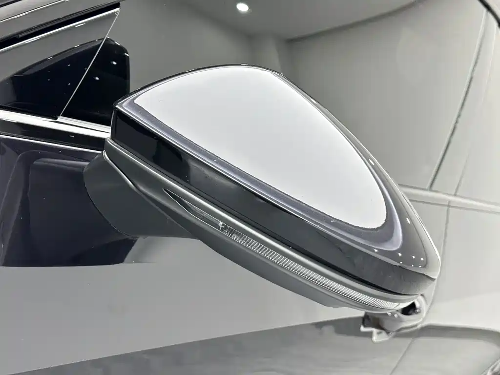 Audi A7L 2024 — фото 22