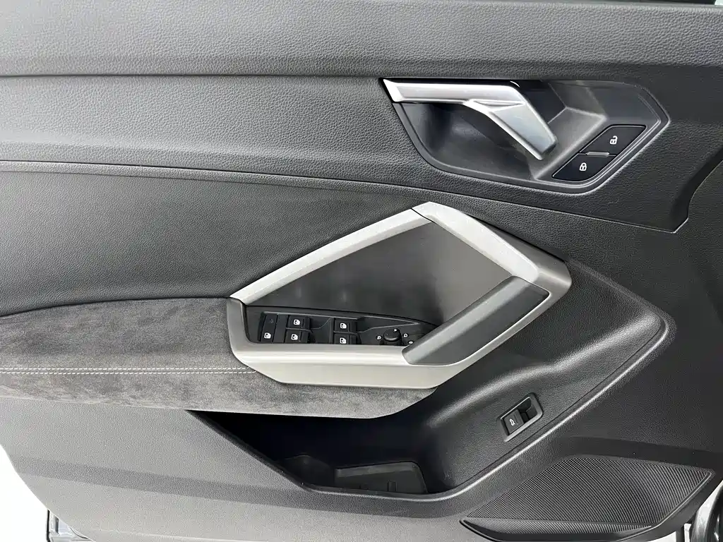 Audi Q3 2022 — фото 8