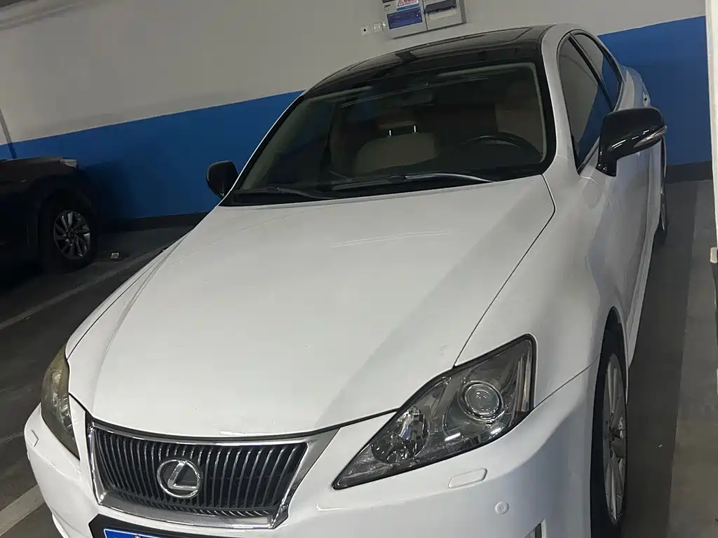 Lexus IS 2009