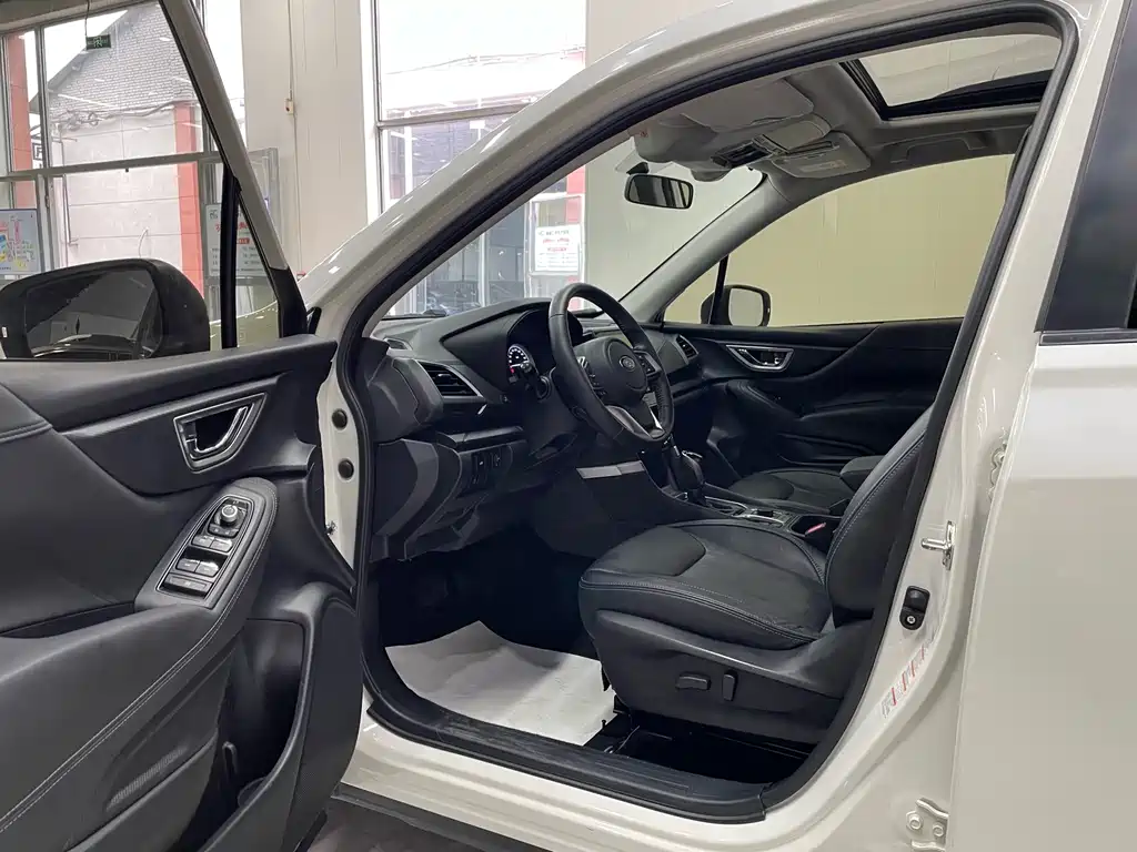 Subaru Forester 2019 — фото 14