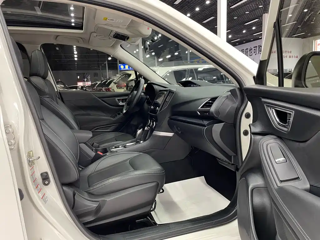 Subaru Forester 2019 — фото 18