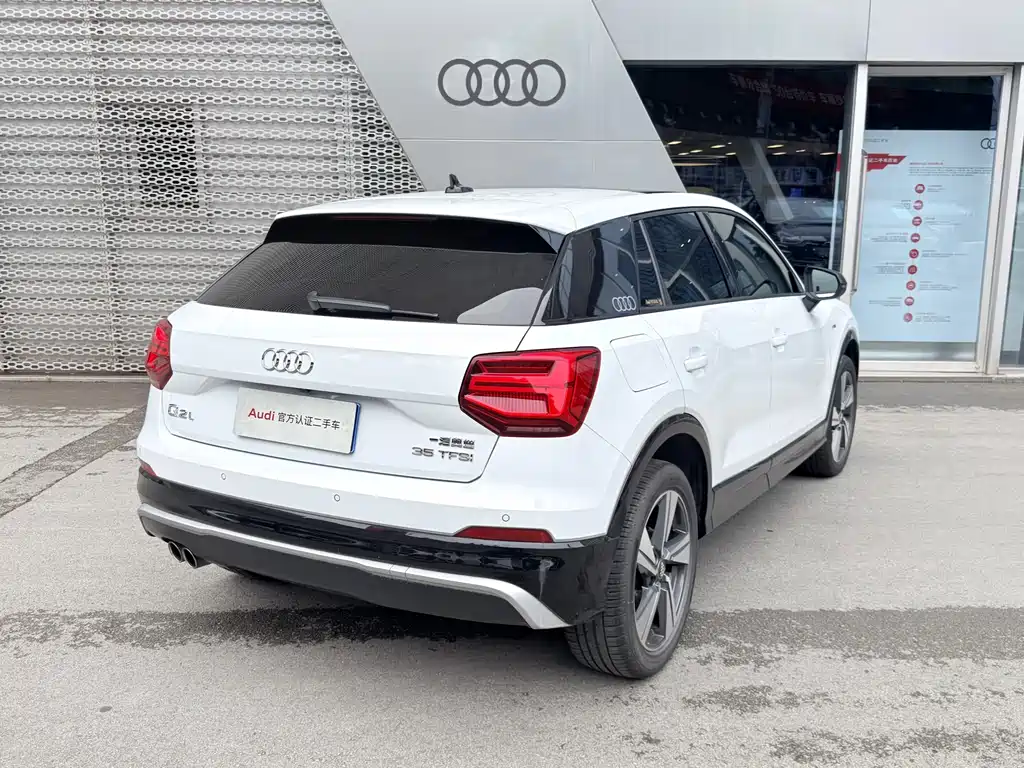 Audi Q2L 2020 — фото 4