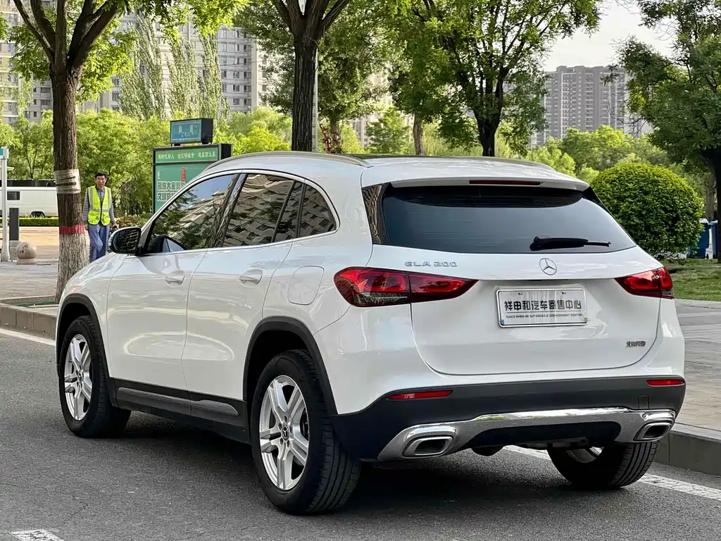 Mercedes-Benz GLA 2023 — фото 10