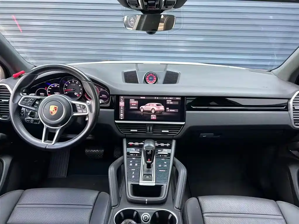 Porsche Cayenne 2021 — фото 7