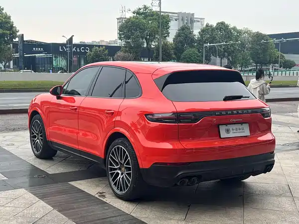 Porsche Cayenne 2021