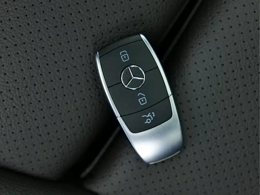 Mercedes-Benz GLC 2019 — фото 19