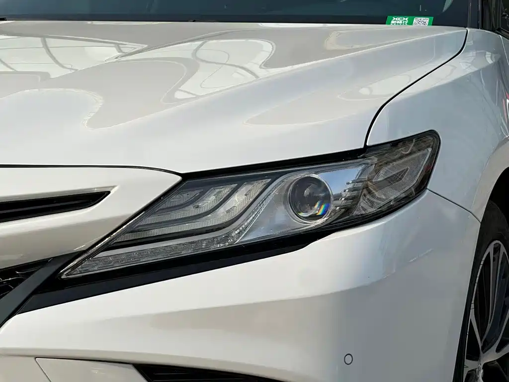 Toyota Camry 2018 — фото 9