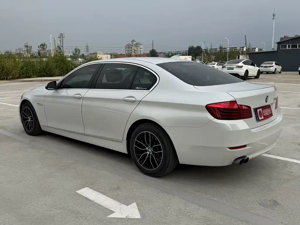 BMW 5 Series 2016 — фото 4