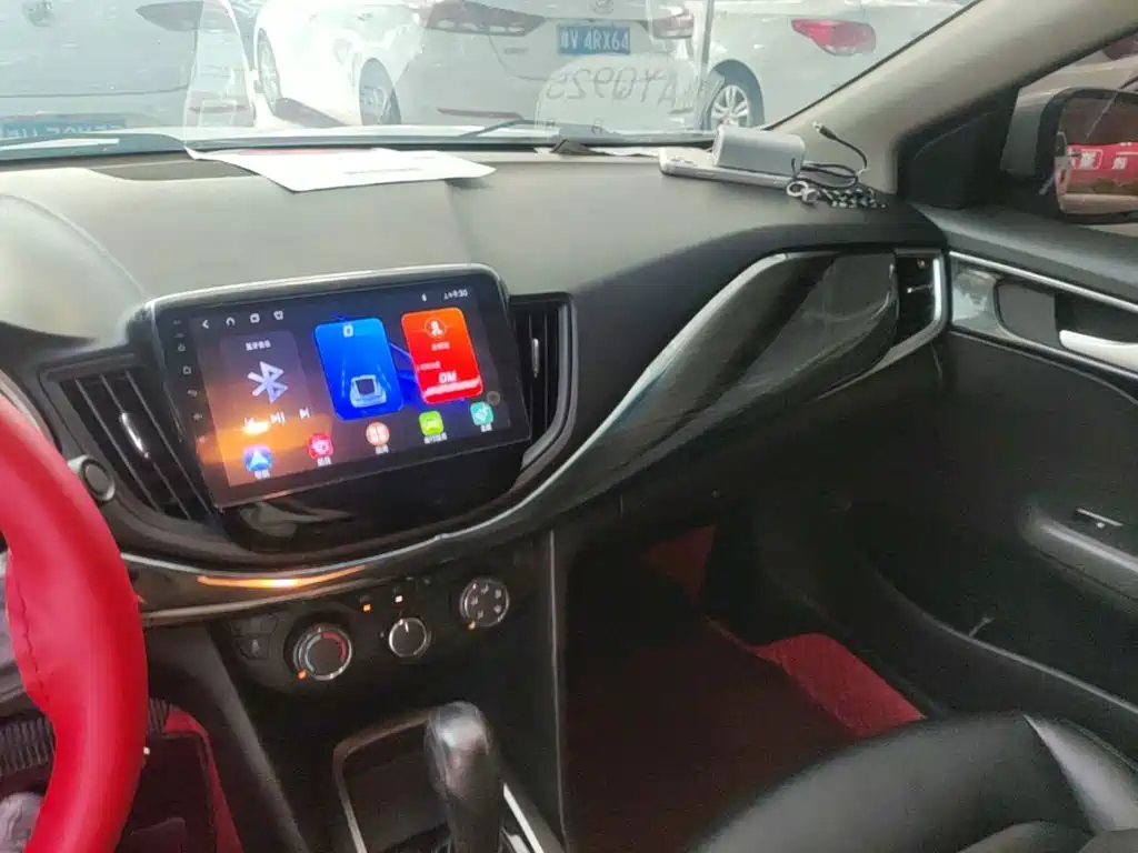 Chevrolet Cavalier 2019 — фото 13