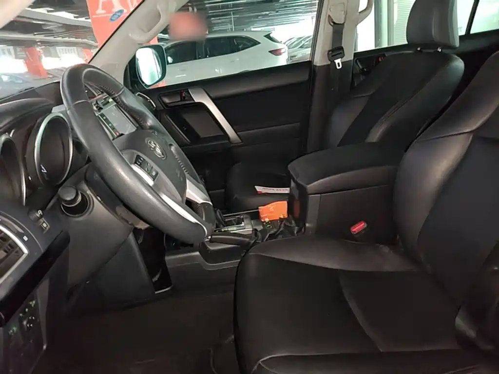 Toyota Prado 2017 — фото 15