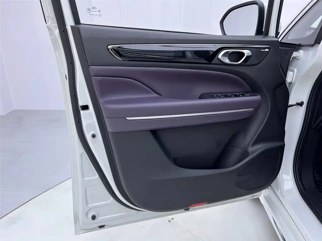 GAC Motor Trumpchi M6 2025 — фото 17