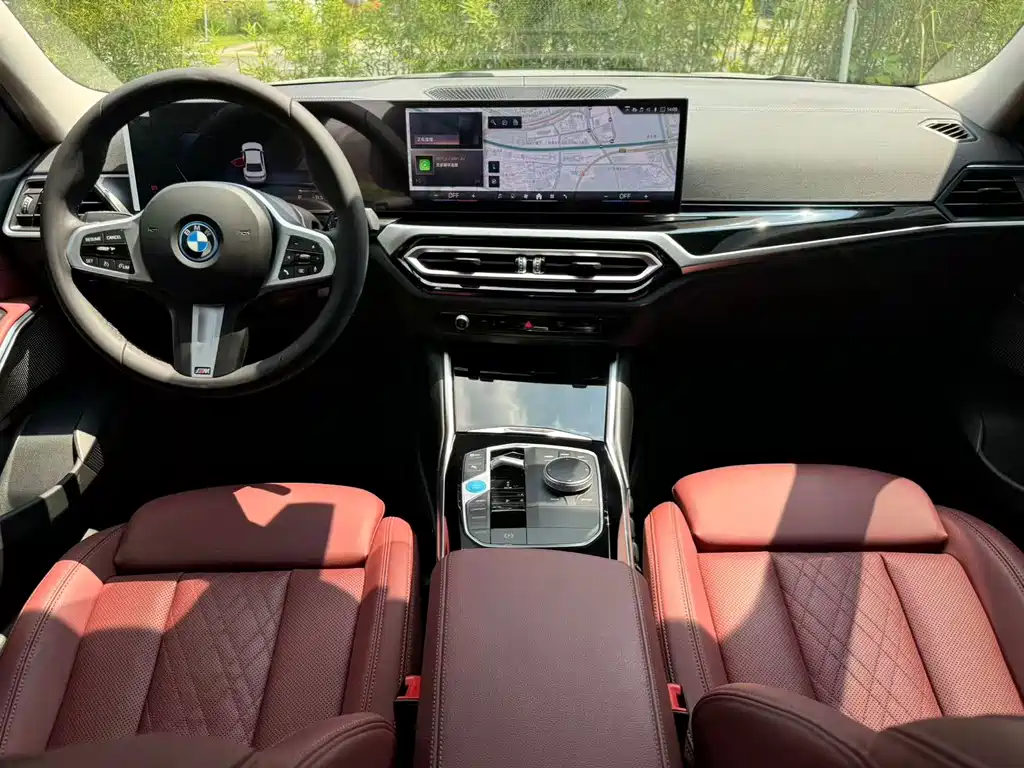 BMW i3 2024 — фото 9