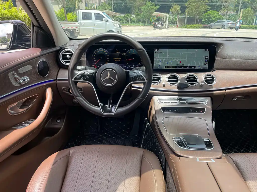Mercedes-Benz E-Class 2021 — фото 10