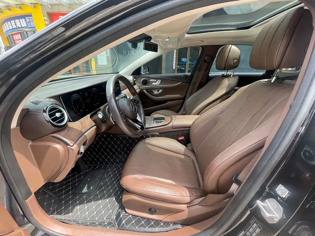 Mercedes-Benz E-Class 2021 — фото 15