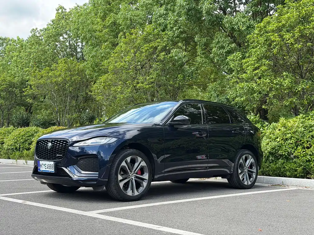 Jaguar F-PACE 2024