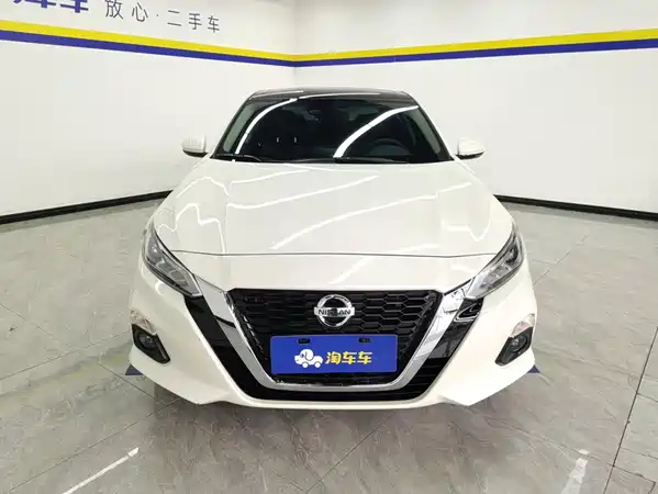 Nissan Teana 2022