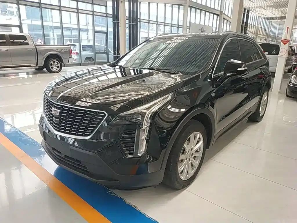 Cadillac XT4 2022 — фото 2