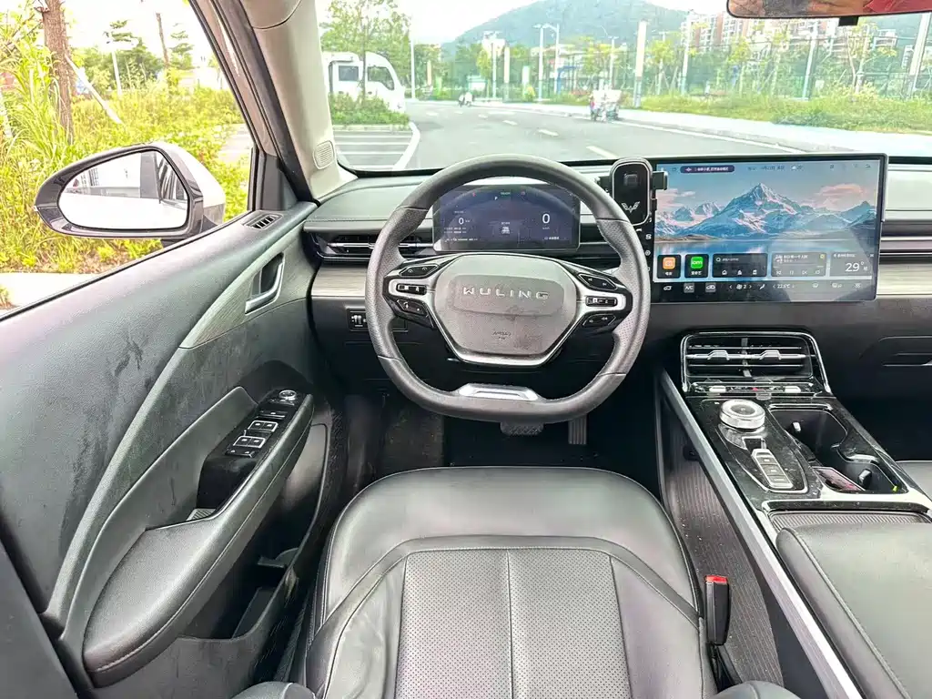 Wuling Starlight 2025 — фото 16