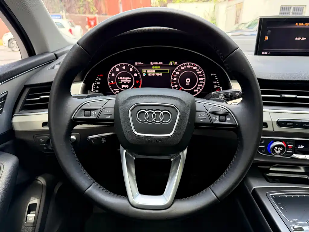 Audi Q7 2019 — фото 9