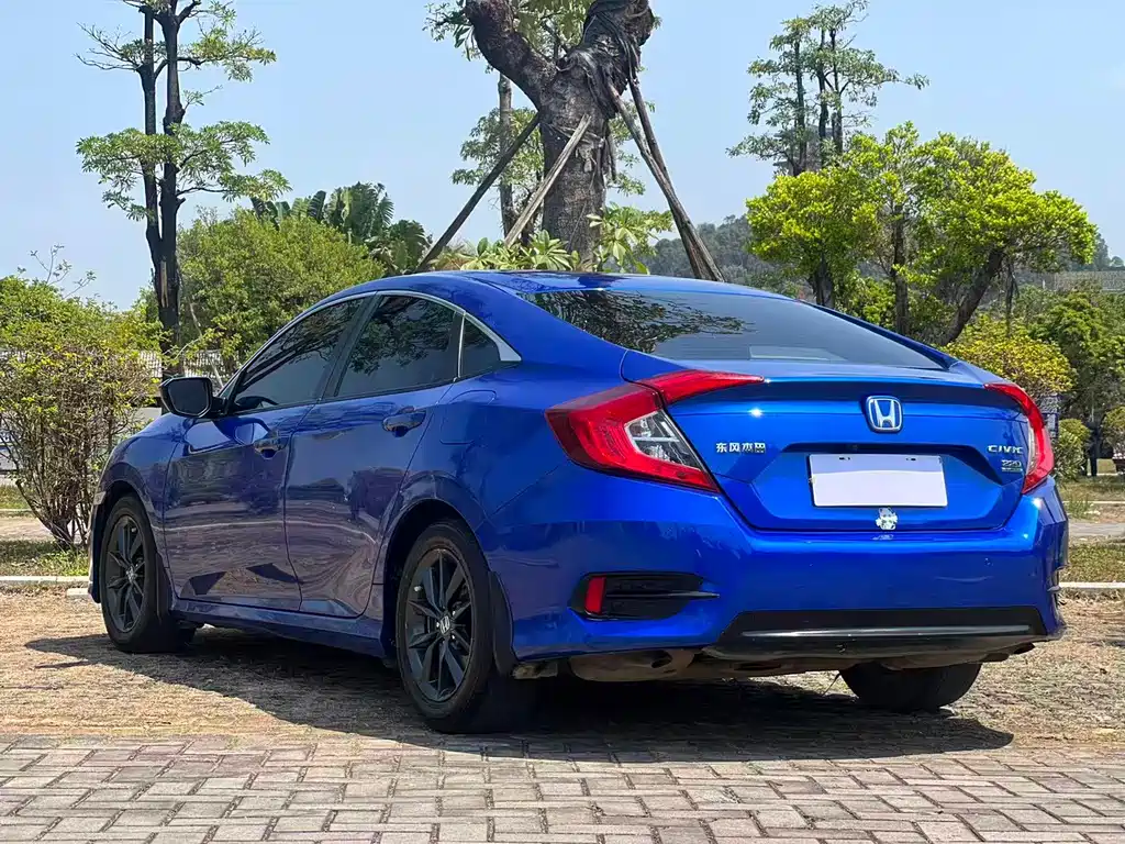 Honda Civic 2021 — фото 17