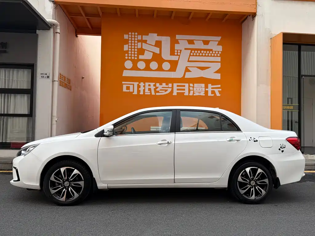 BYD Qin NEV 2016 — фото 4