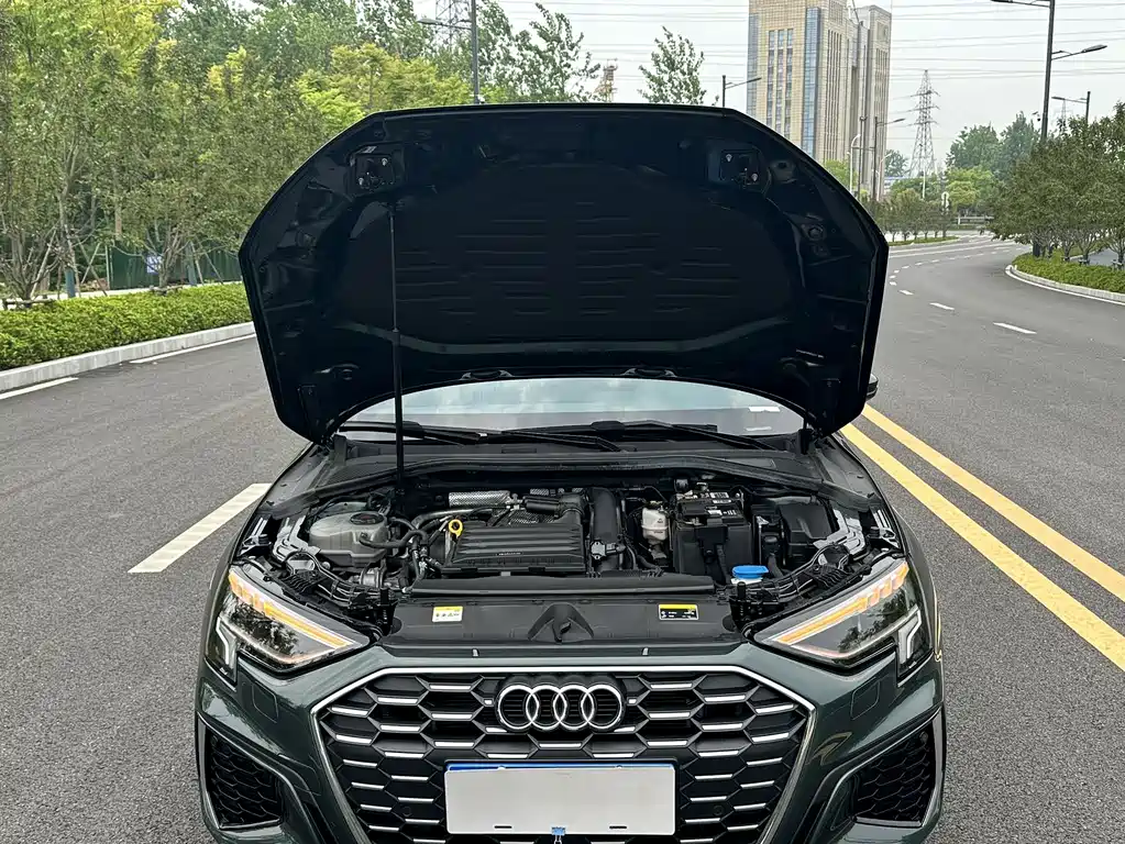 Audi A3 2023 — фото 12