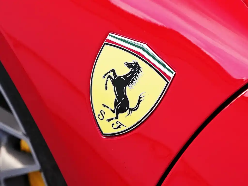 Ferrari F8 2022 — фото 9
