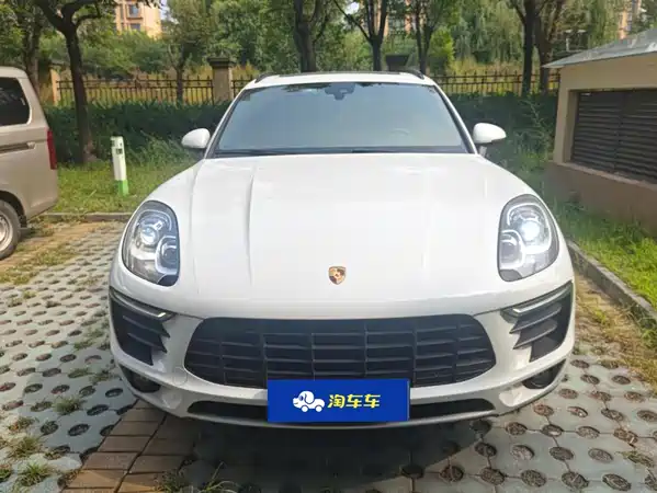 Porsche Macan 2016