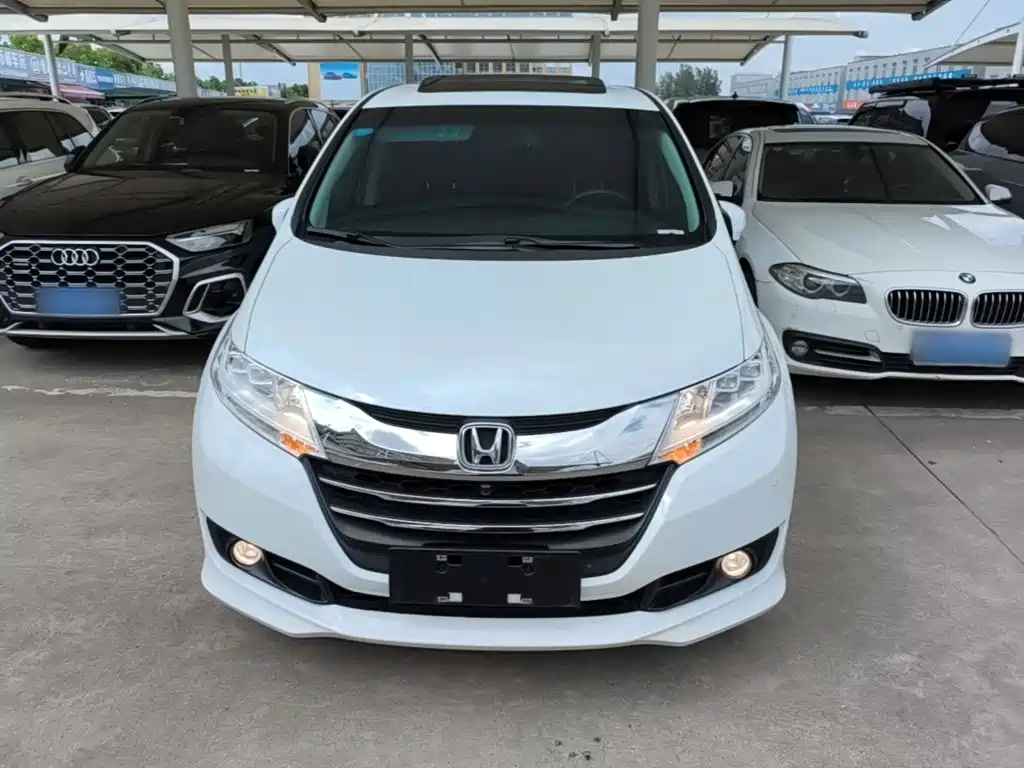 Honda Odyssey 2018 — фото 3