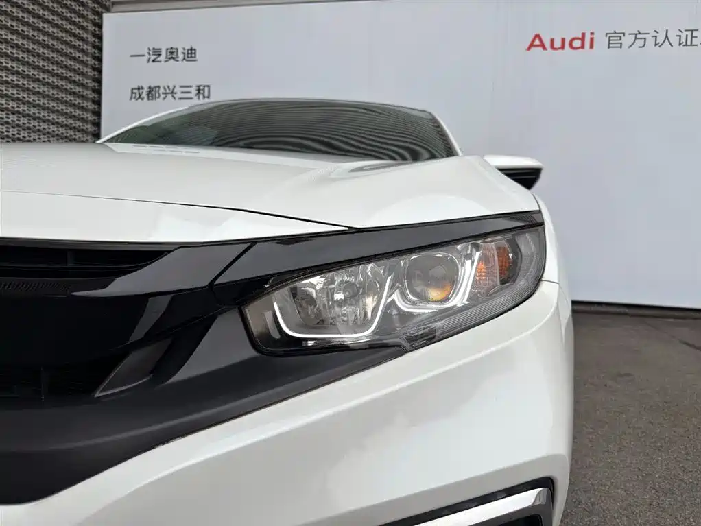 Honda Civic 2020 — фото 15