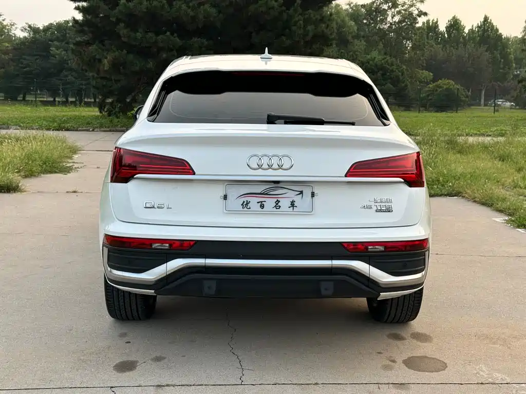 Audi Q5L Sportback 2022 — фото 5