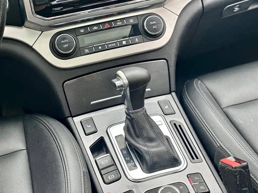 Haval H6 Coupe 2015 — фото 44