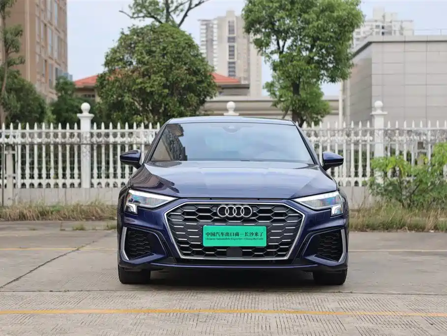 Audi A3 2022 — фото 2