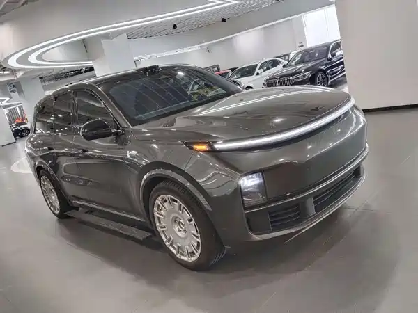 Li Auto L8 2023