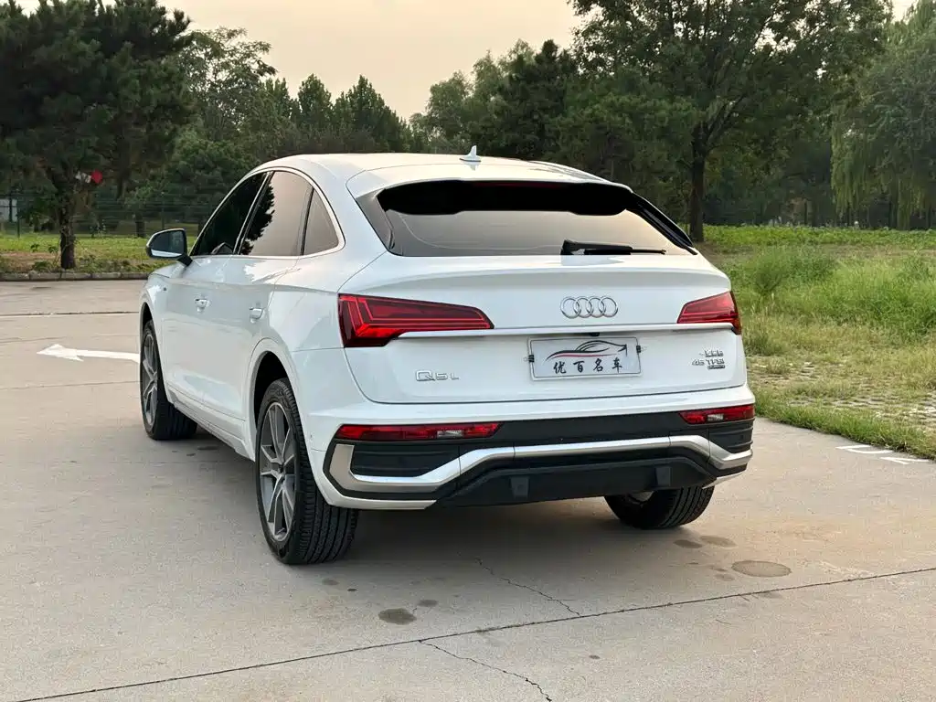 Audi Q5L Sportback 2022 — фото 4