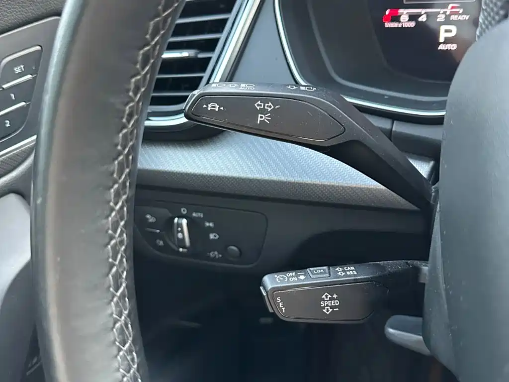 Audi Q5L Sportback 2022 — фото 23