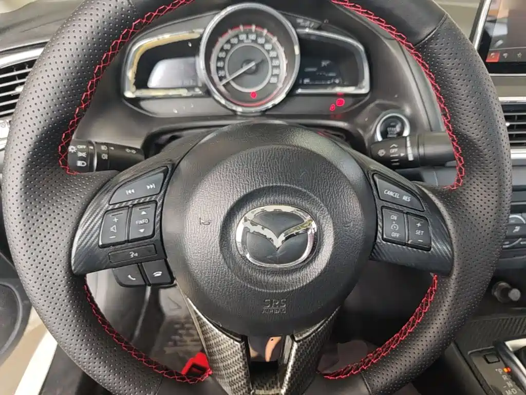 Mazda 3 Axela 2016 — фото 11