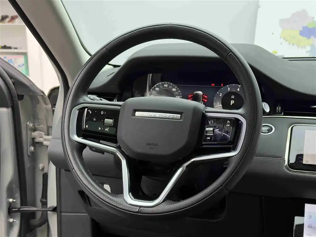 Land Rover Evoque 2024 — фото 11